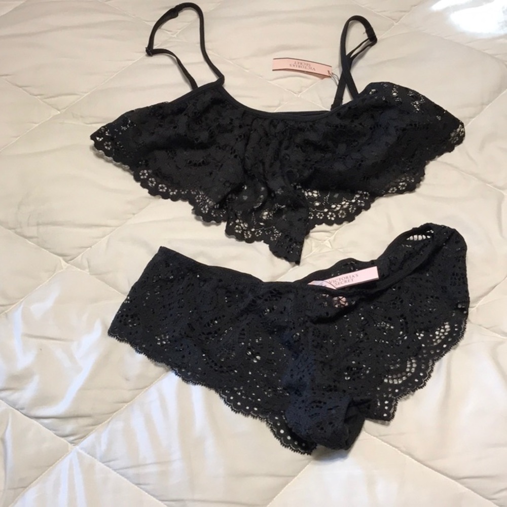 Victoria's Secret bra and Panty Set NWT